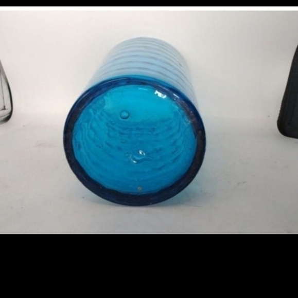 Vintage, large aqua blue coin dot thumbprint vase, by‎ Westmoreland - Picture 5 of 6